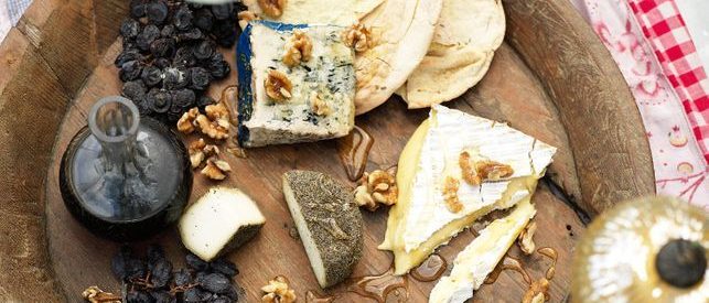 Cheese & nut platter with a touch of honey