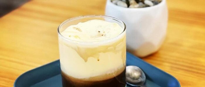 Cà Phê Cốt Dừa Trứng (Image Credit TC Du Lich TPHMC)